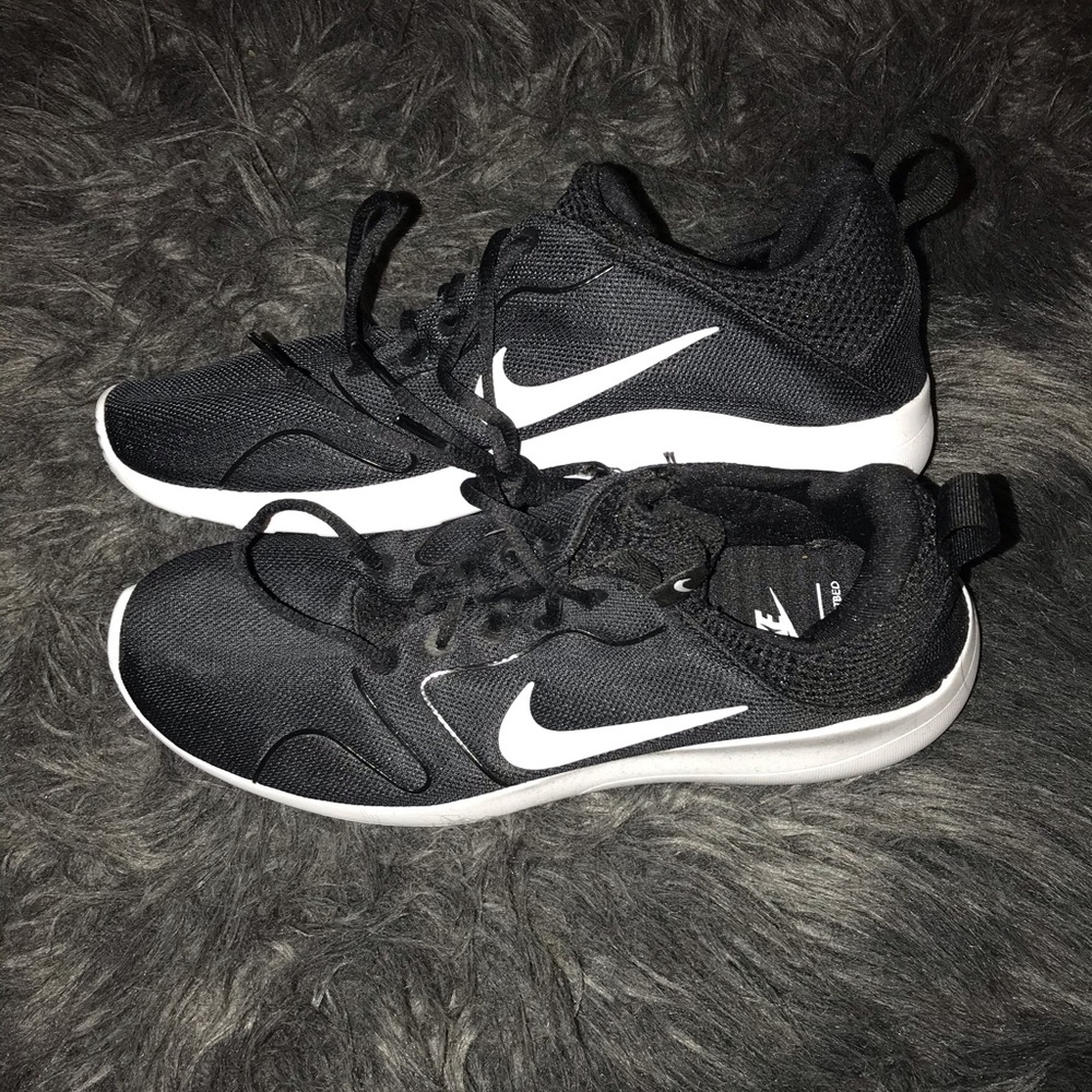 Nike Roshe Running Shoe